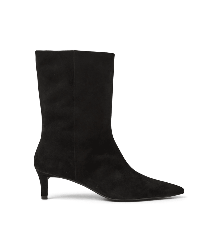 Pointed Toe Suede Booties